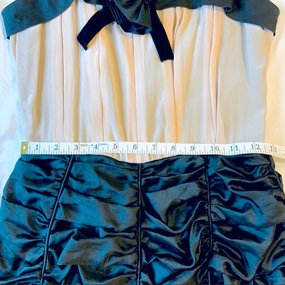 Marc Jacobs Black /Blush Sleeveless Full Ruched Bottom Dress Size 4 - Picture 6 of 8